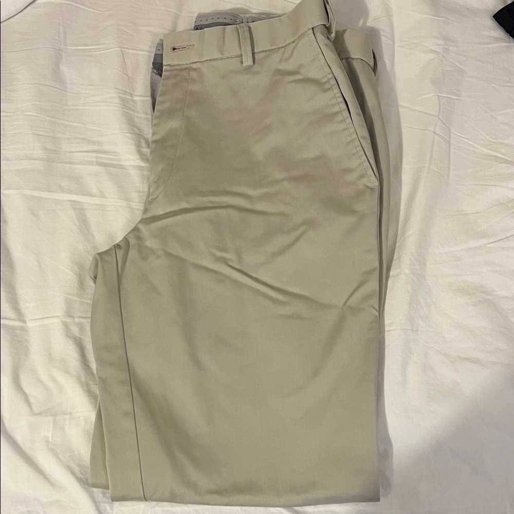 Haggar Men's Light Tan Chinos